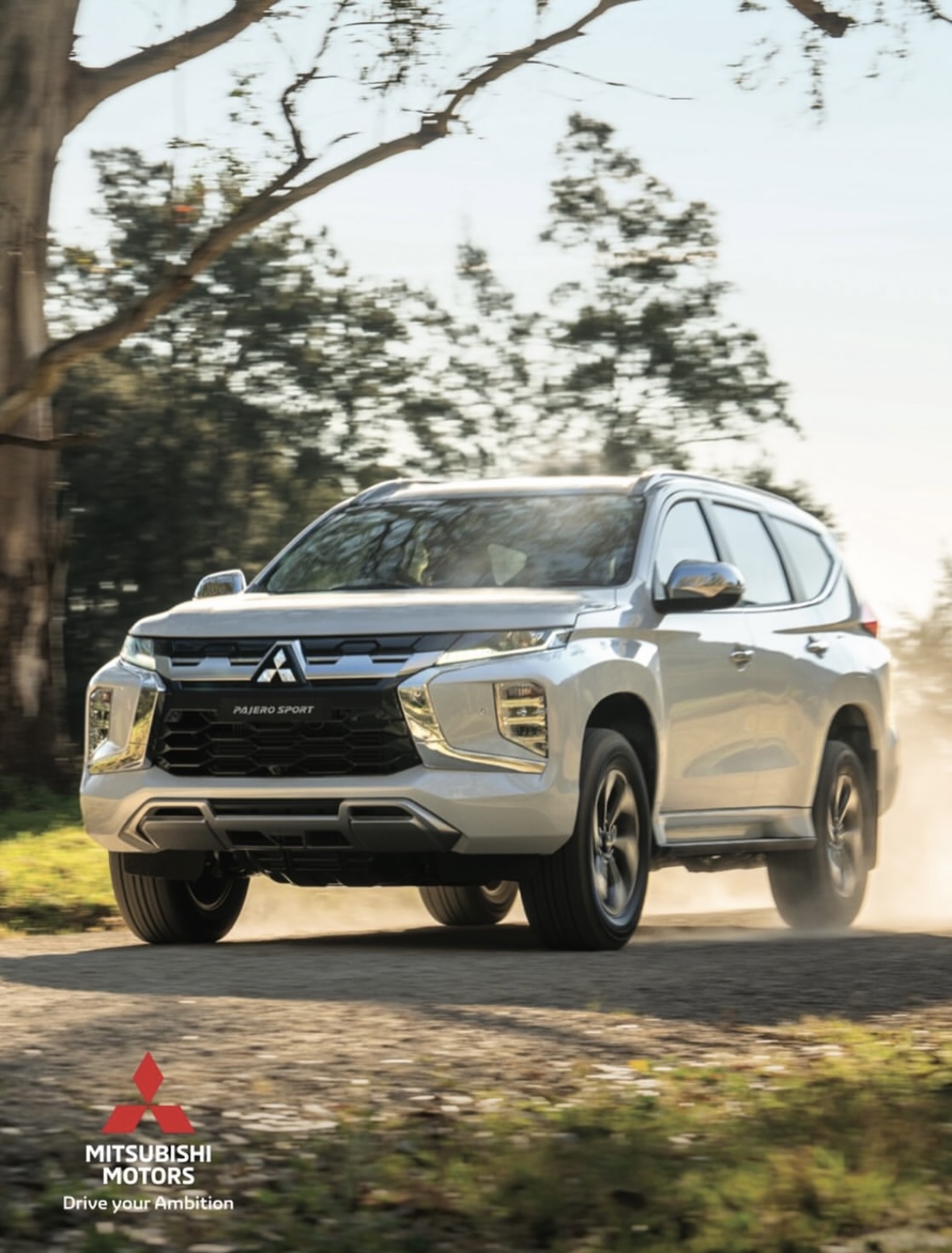 Mitsubishi Pajero Sport automotive campaign image